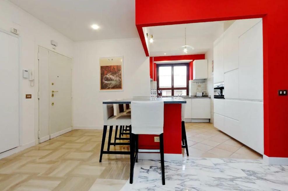 Rainbow Eur Apartment