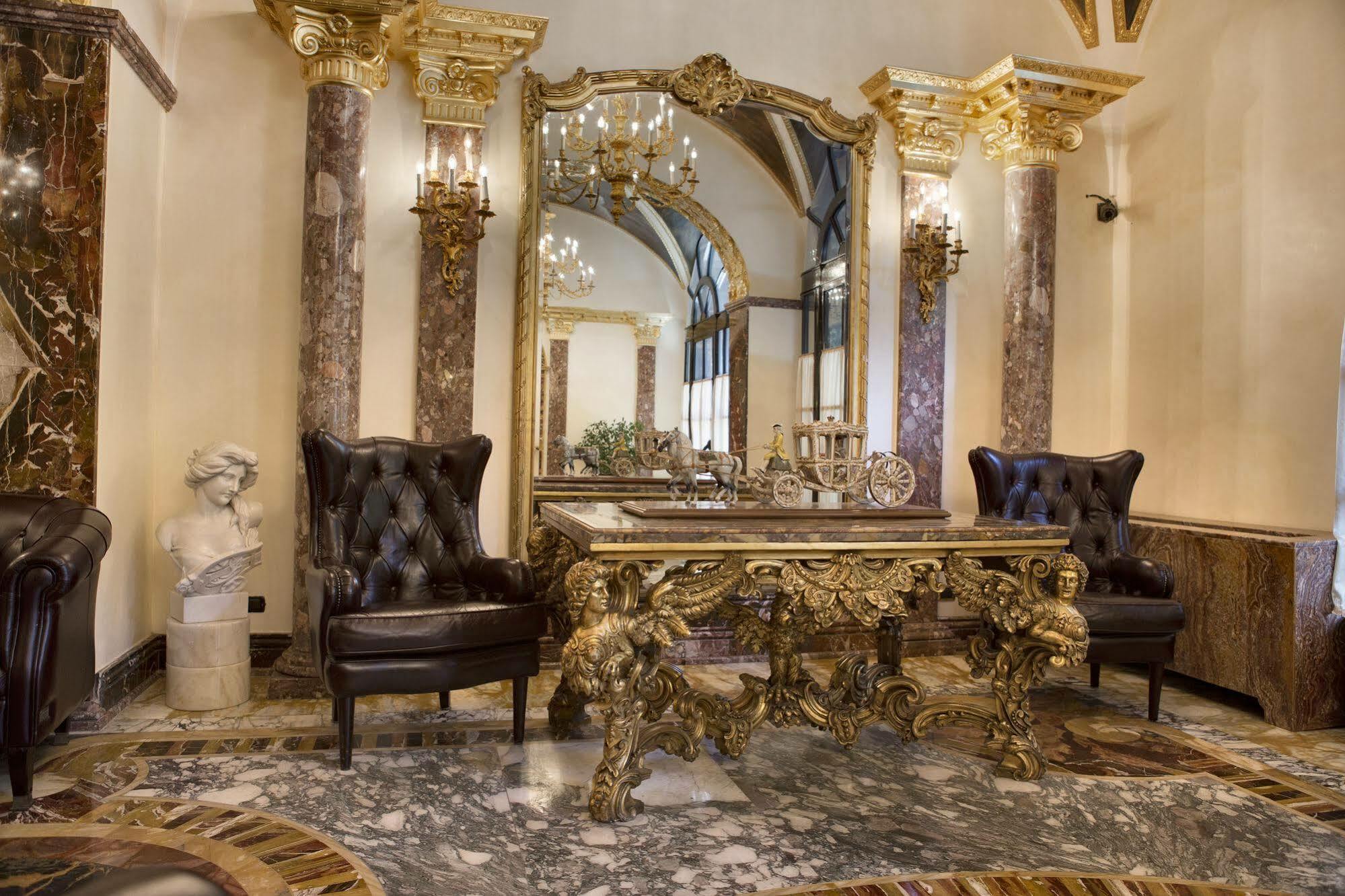 Hotel Des Epoques 3*