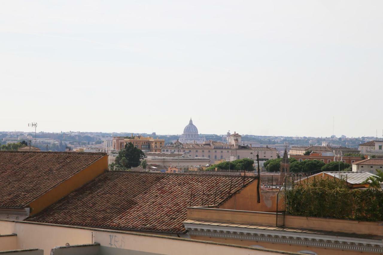 Biancoreroma 2* Rome