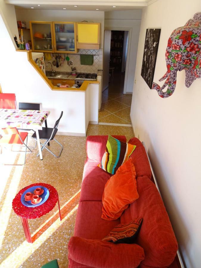 Casa Valeria Metro B1 Apartment *