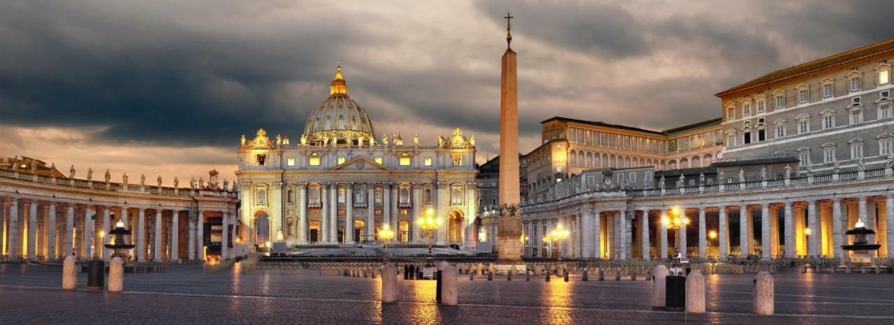 Vatican Royal *