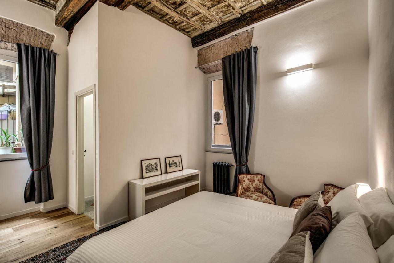 Farnese House In