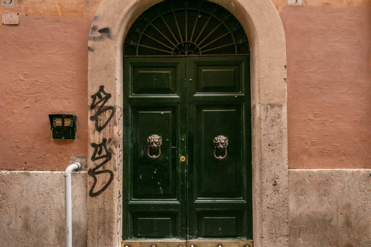 Farnese House In * Rome