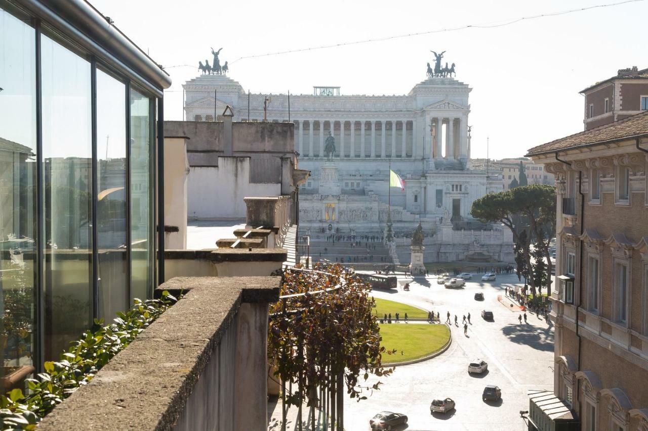 Amazing Penthouse Piazza Venezia Rome