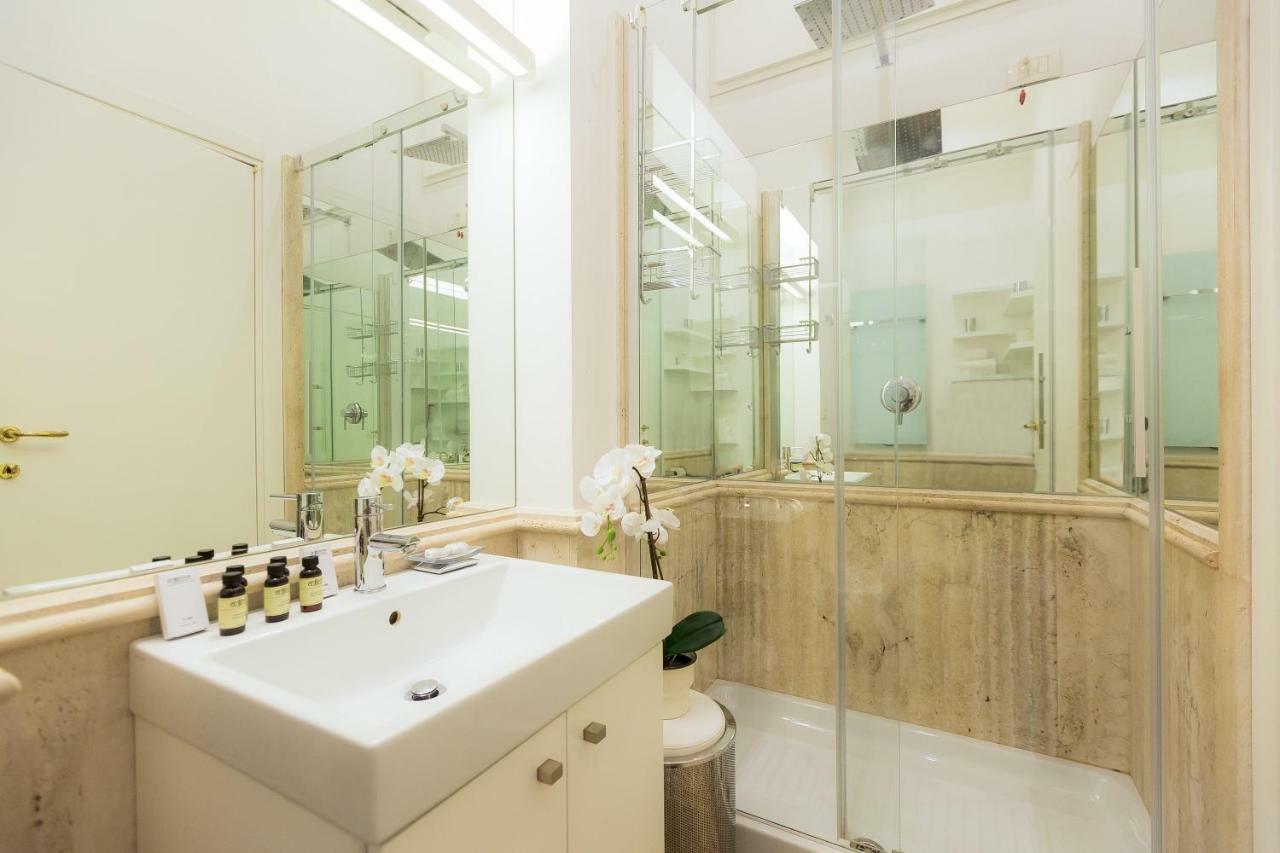 Amazing Penthouse Piazza Venezia Apartment Rome