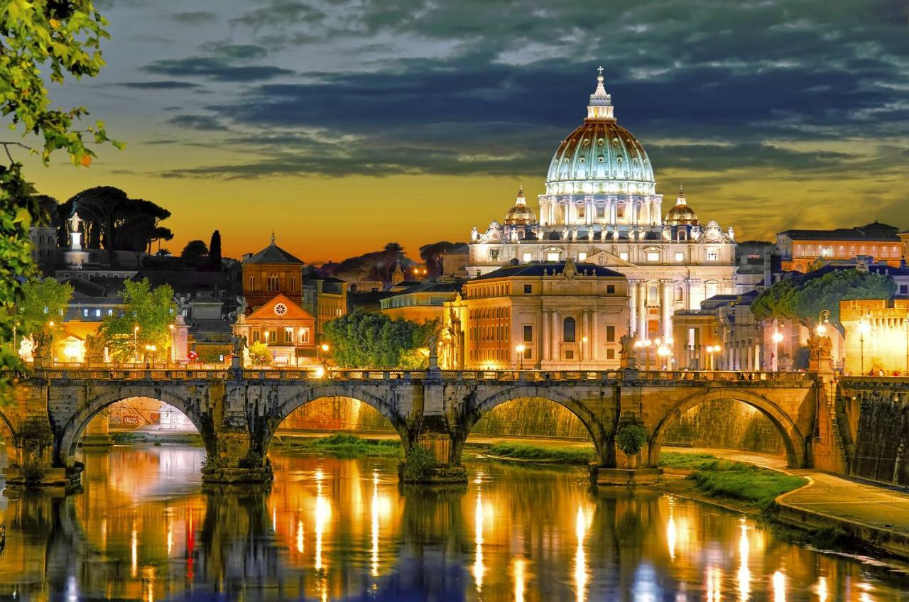 Vatican Royal