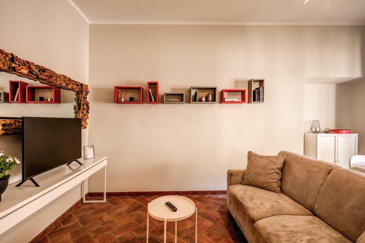 Apartment Appartamento Via Del Monte Della Farina Rome