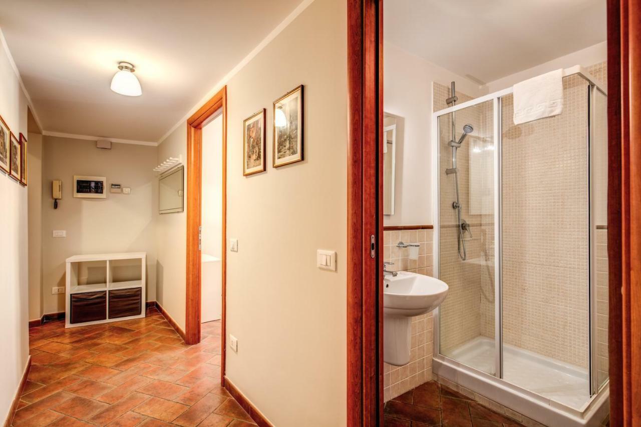Apartment Appartamento Via Del Monte Della Farina Rome