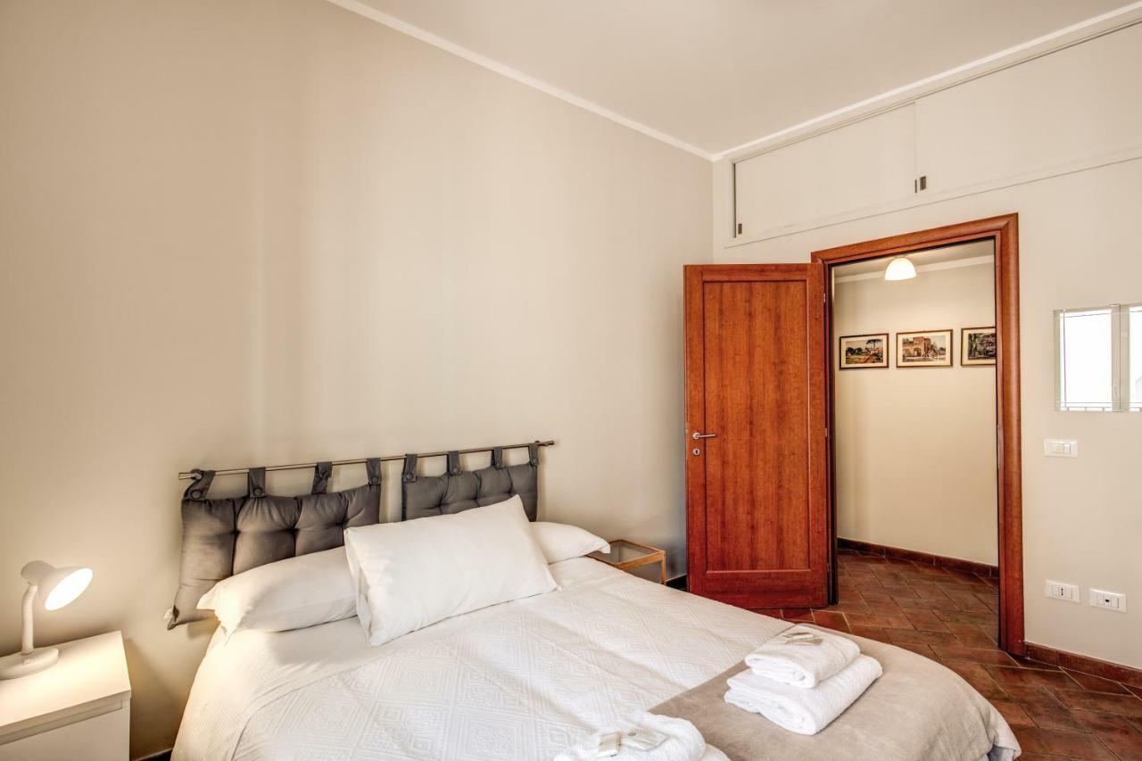 Apartment Appartamento Via Del Monte Della Farina Rome