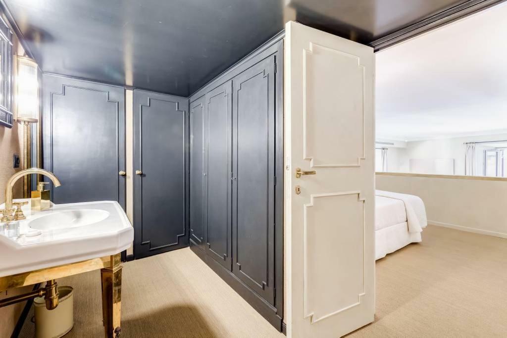 Holiday home Luxurious Loft Facing The Pantheon *