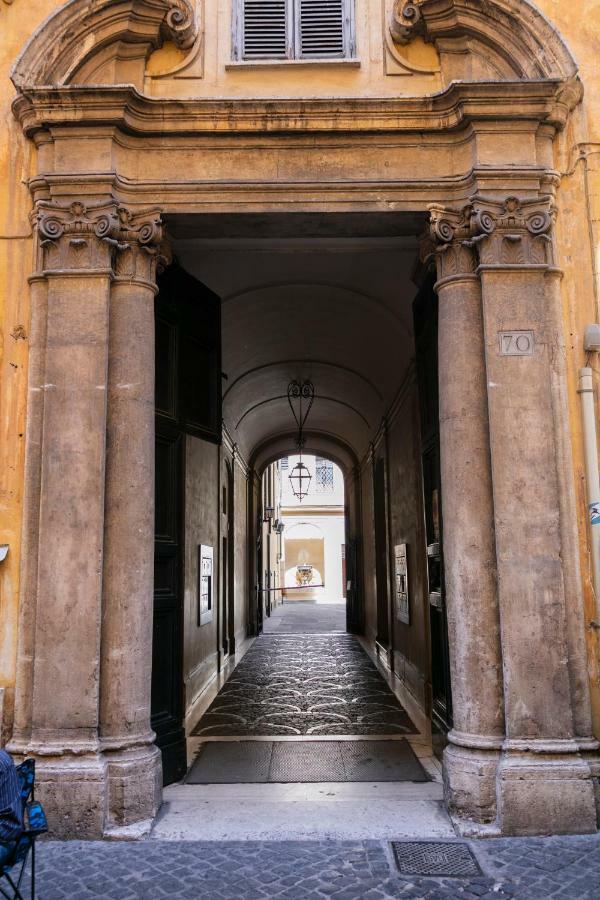 Guest house Hadrianus Temple - The Venue Collection Rome