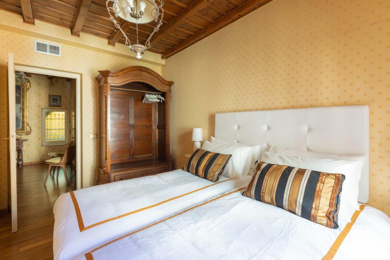 Spanish Steps Casa Nes * Rome