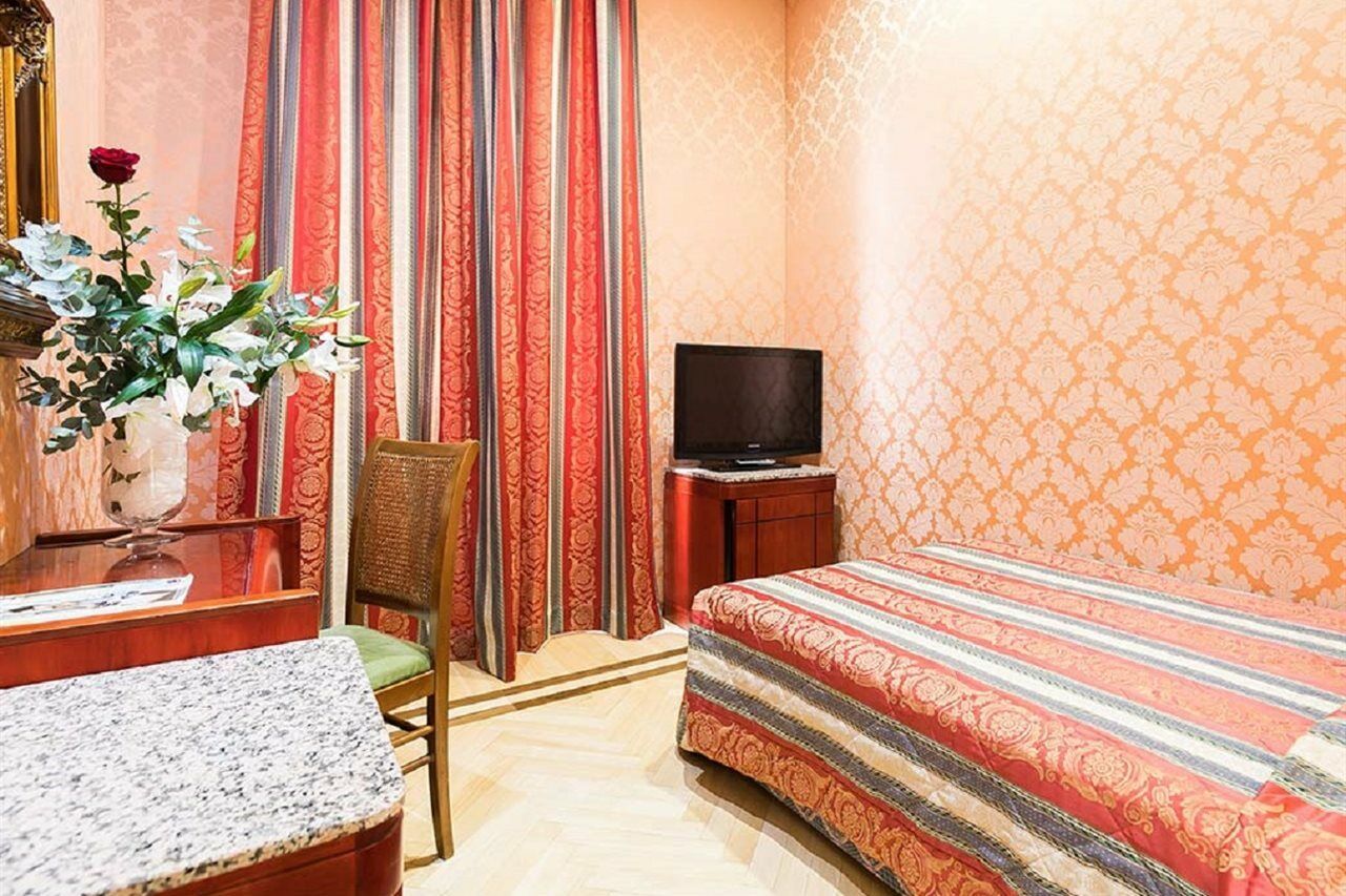 Galles Hotel 3*
