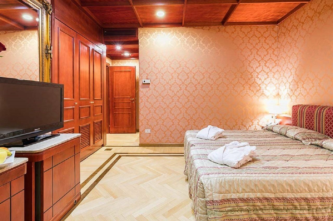 Hotel Galles 3*