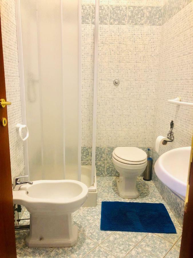 Parisa Guest house
