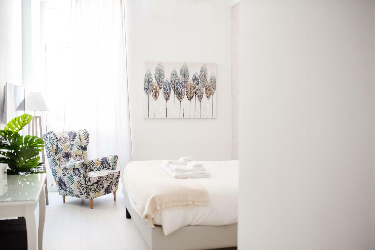 White Fanti Apartment Rome