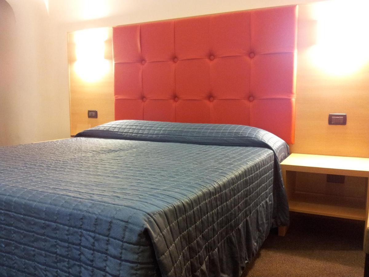 Cola Di Rienzo - In Guest house 2*