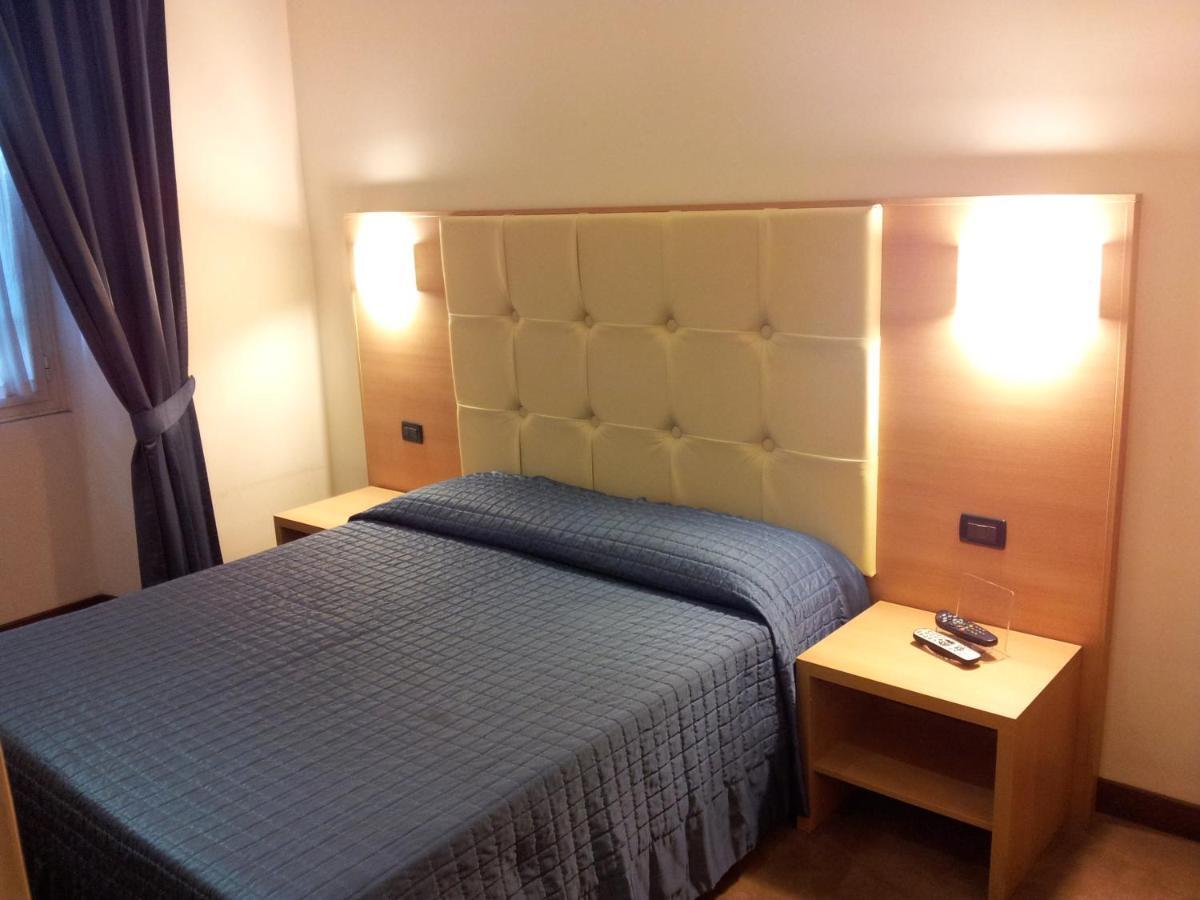 Cola Di Rienzo - In Guest house 2*