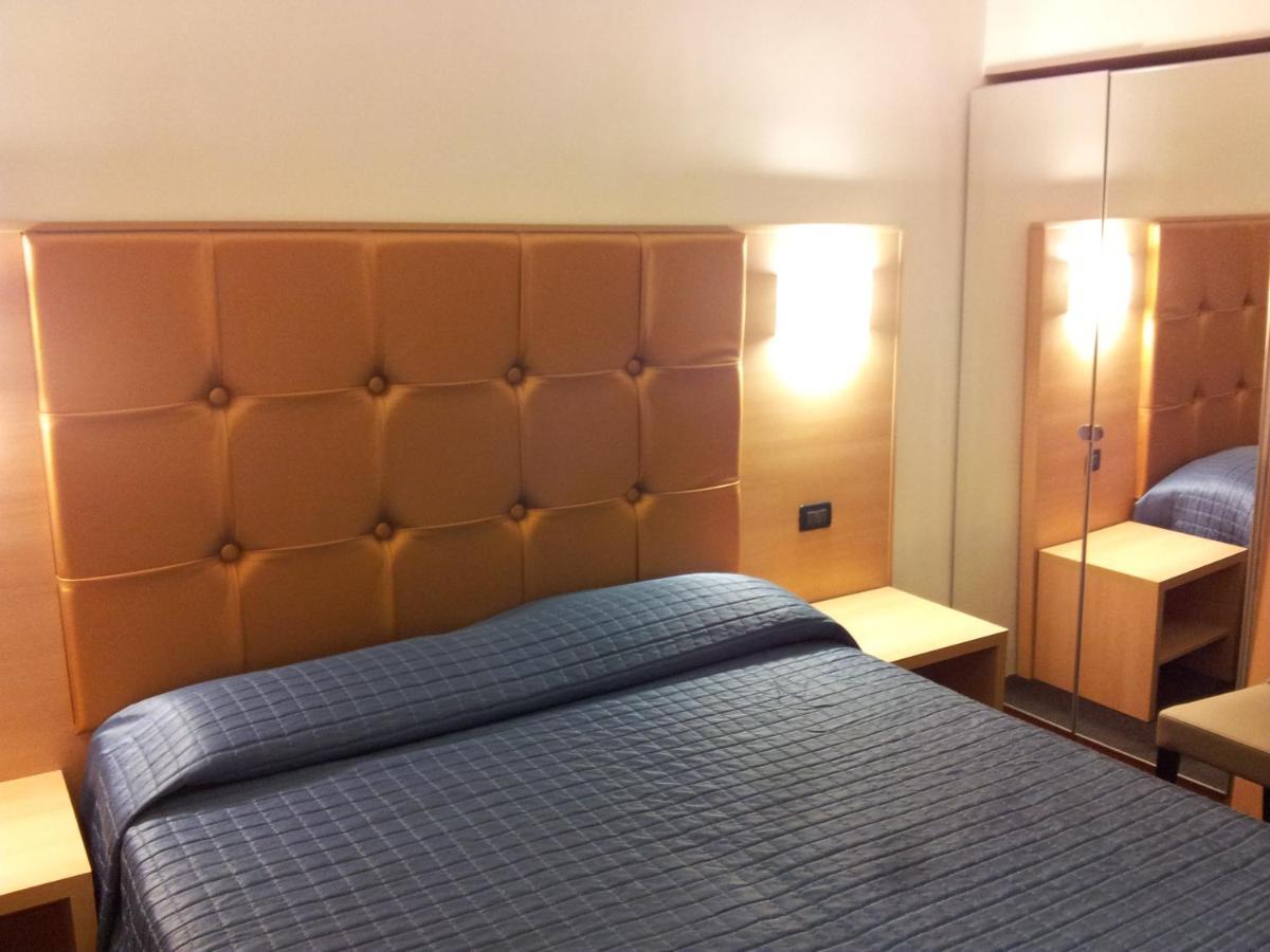 Cola Di Rienzo - In Guest house Rome