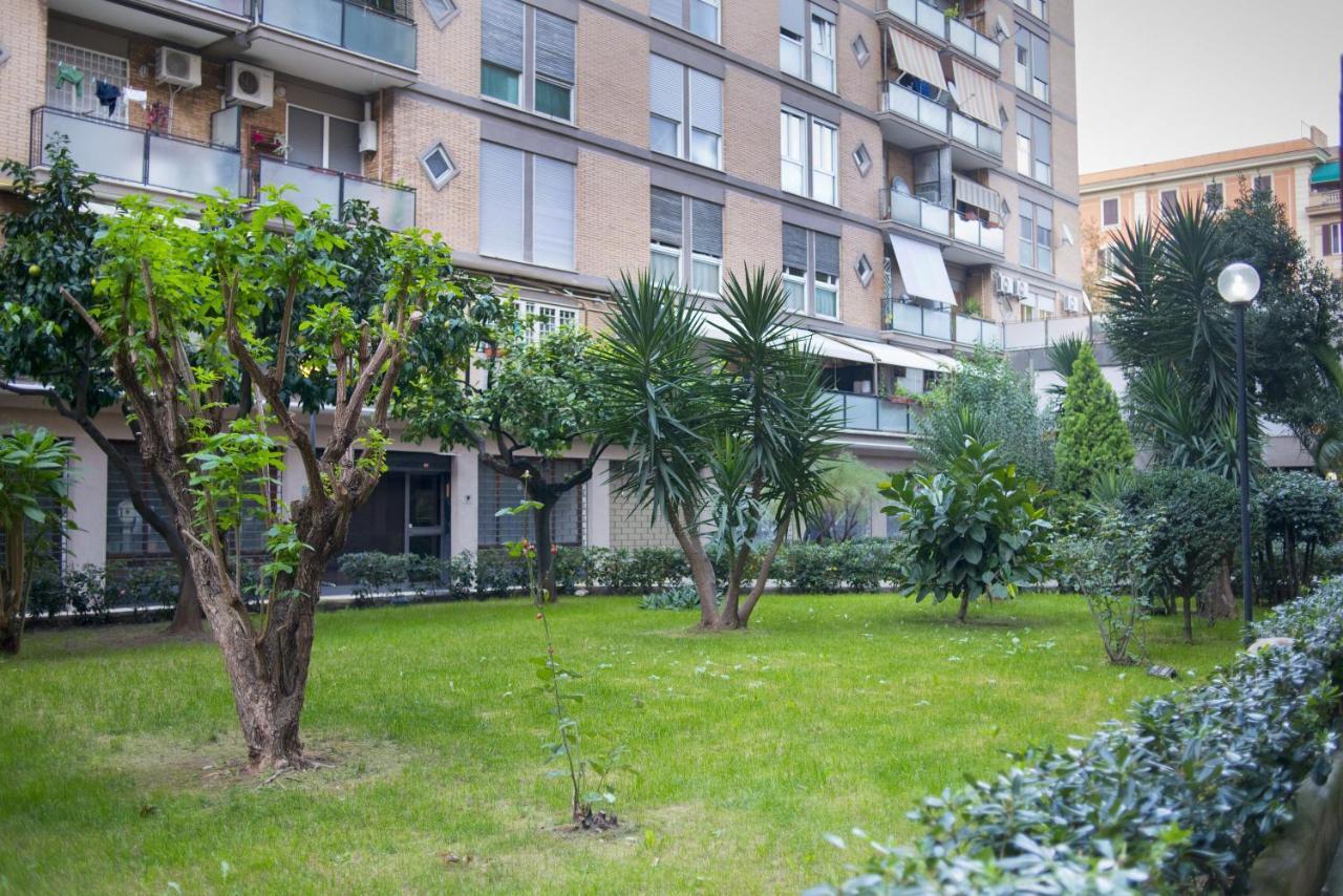 Cm Piramide Bed & Breakfast Rome