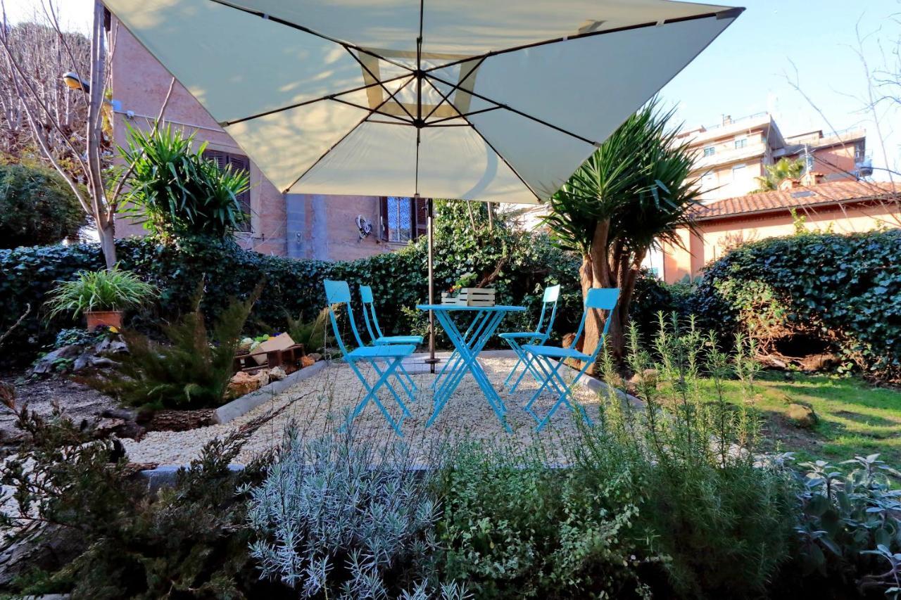Garden Downtown. 3 Stops From Colosseum