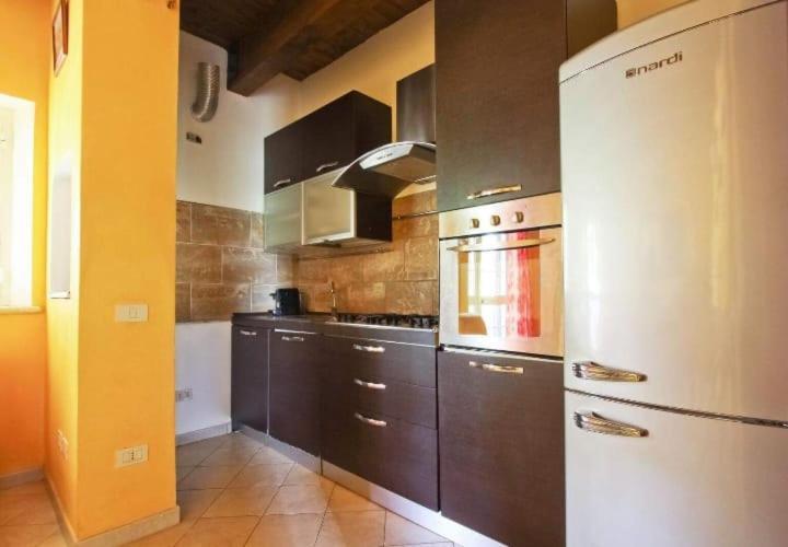 Apartment Dal Centurione Rome