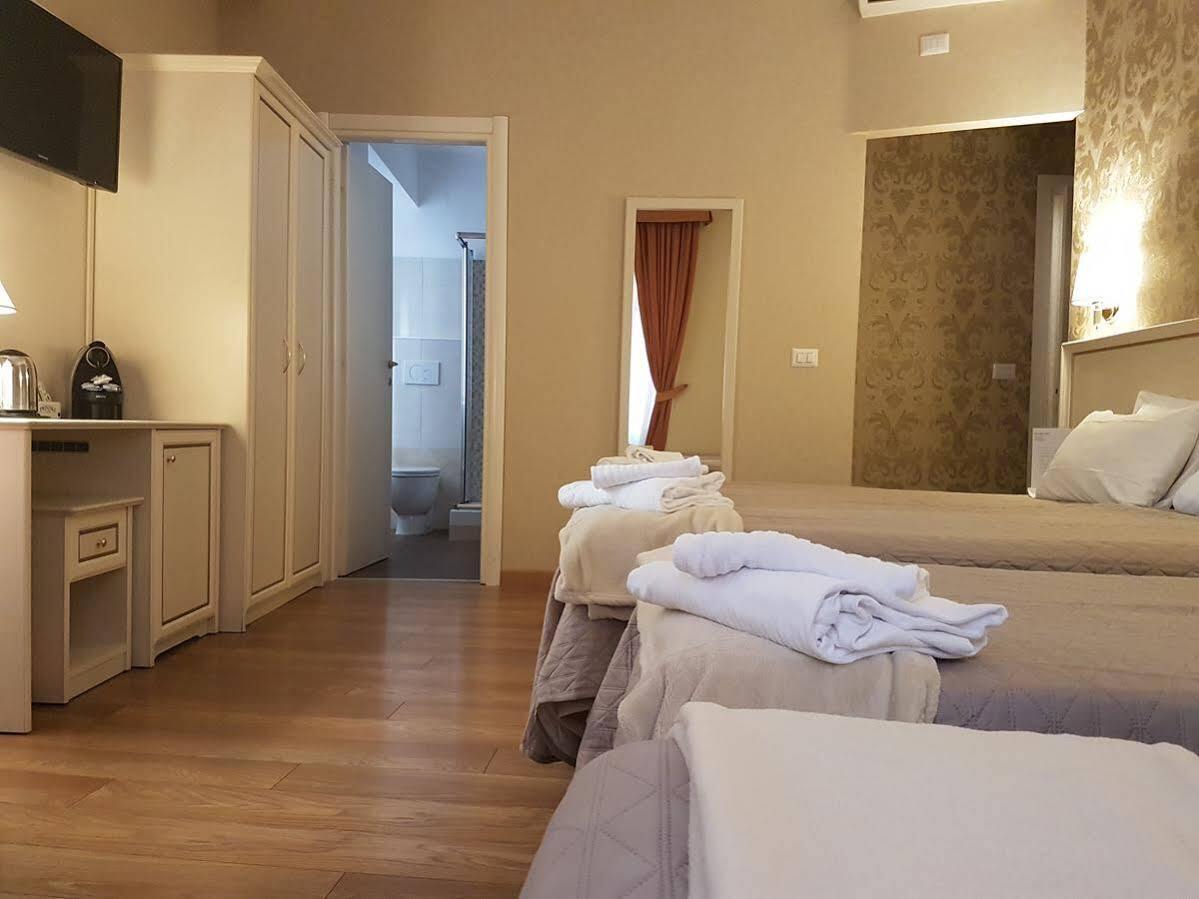 Guest house Domus Bocca Di Leone Rome