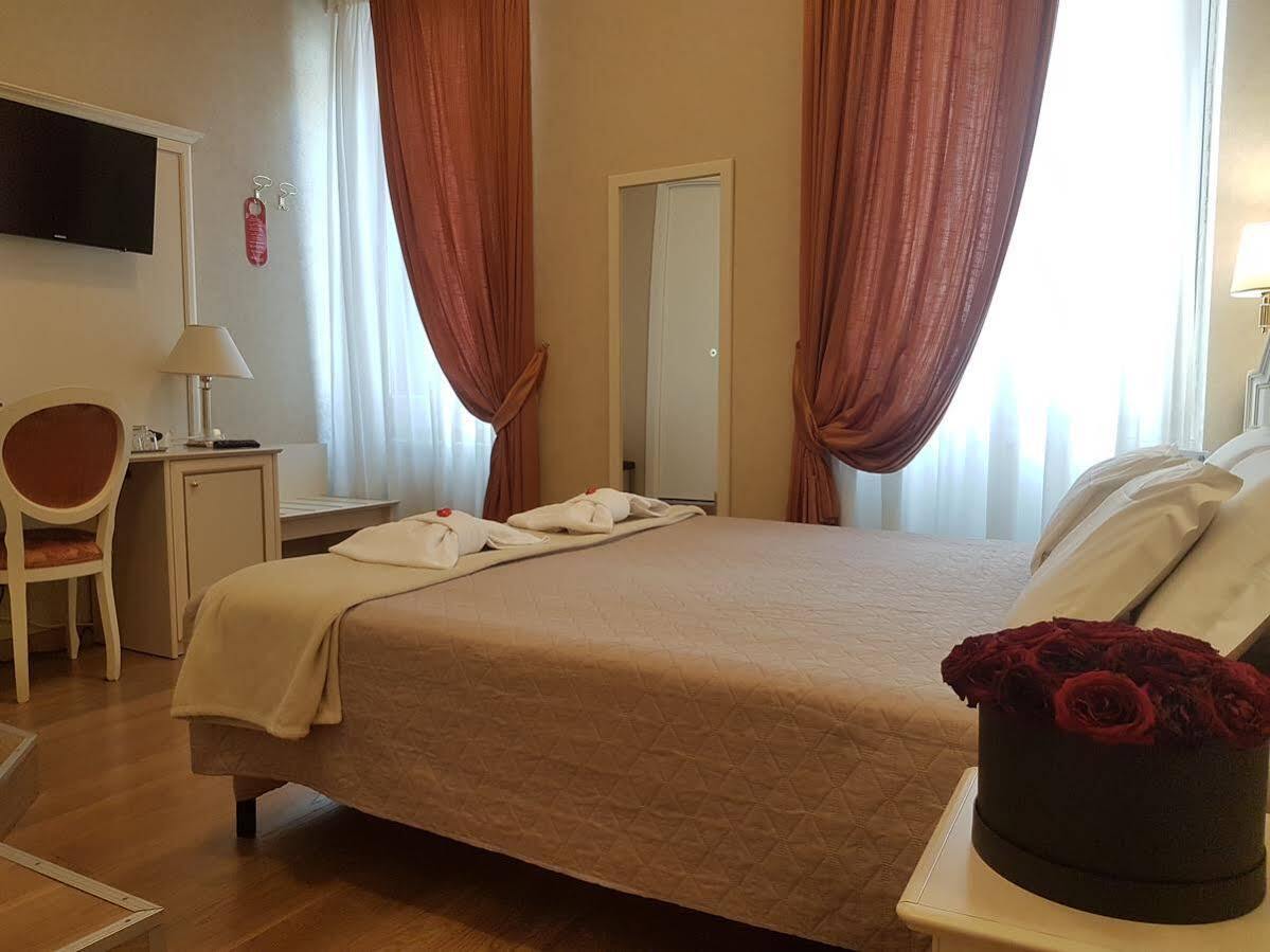 Domus Bocca Di Leone Guest house 3*