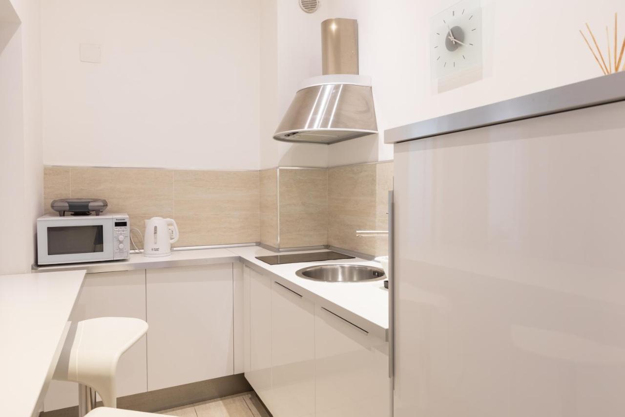 Apartment In Rome