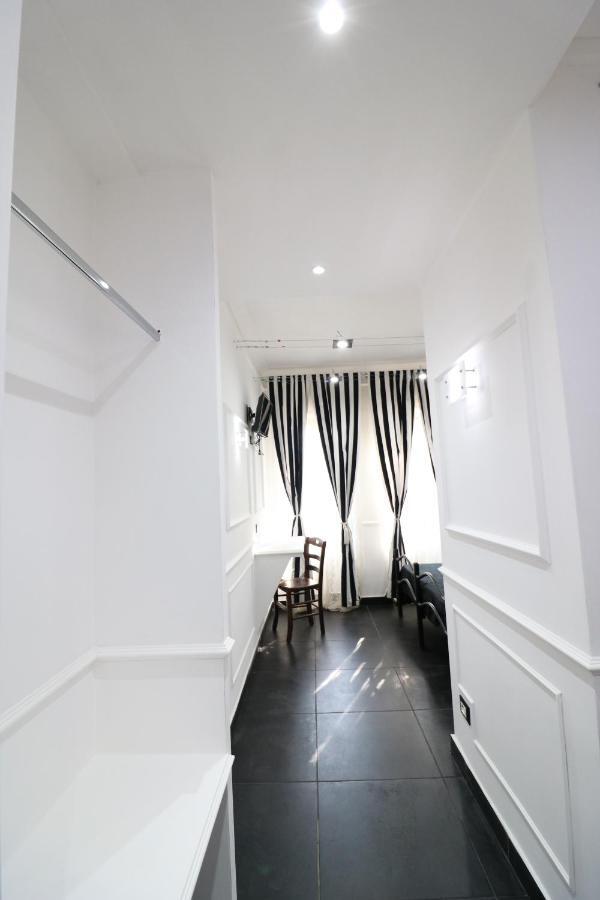 Palace Hostel *