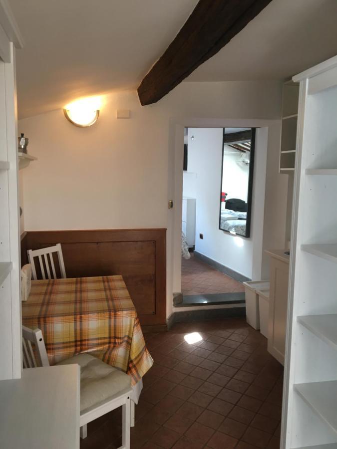 M9 Pantheon Attic 12 Apartment Rome