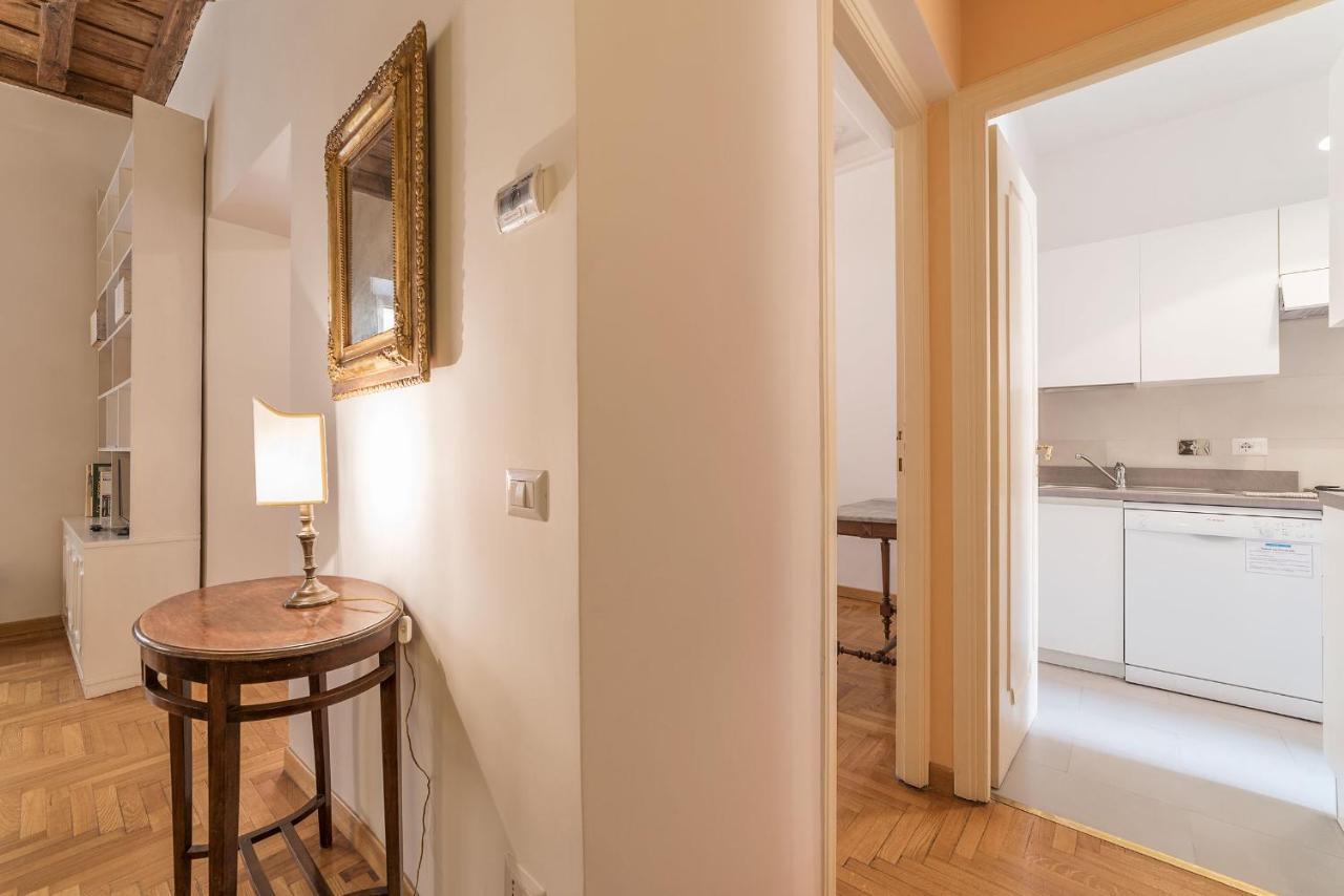 A Peaceful Retreat 2 Minutes From Piazza Navona - Fromhometorome *