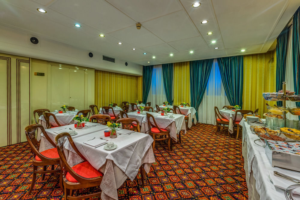 Atlante Garden 4* Rome