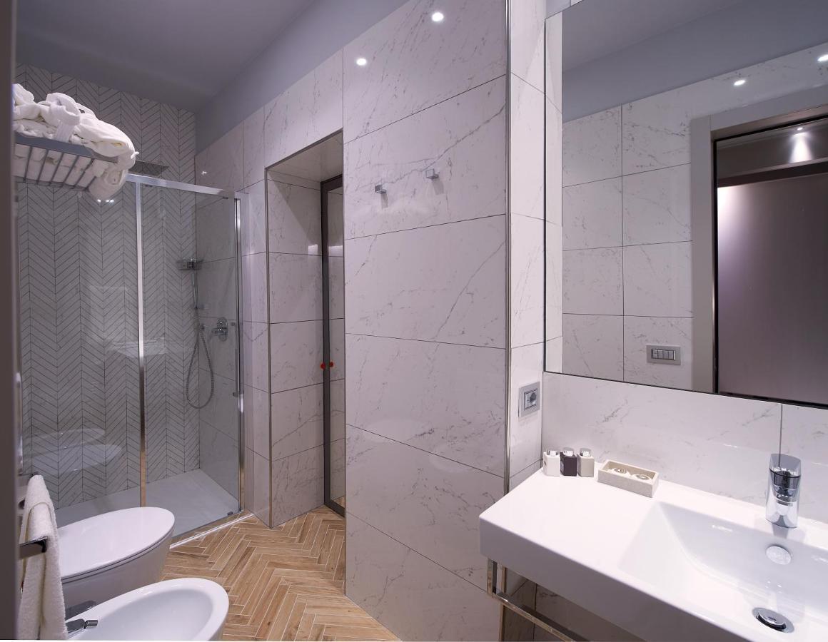 Harry's Bar Trevi Luxury - Modelli Rome