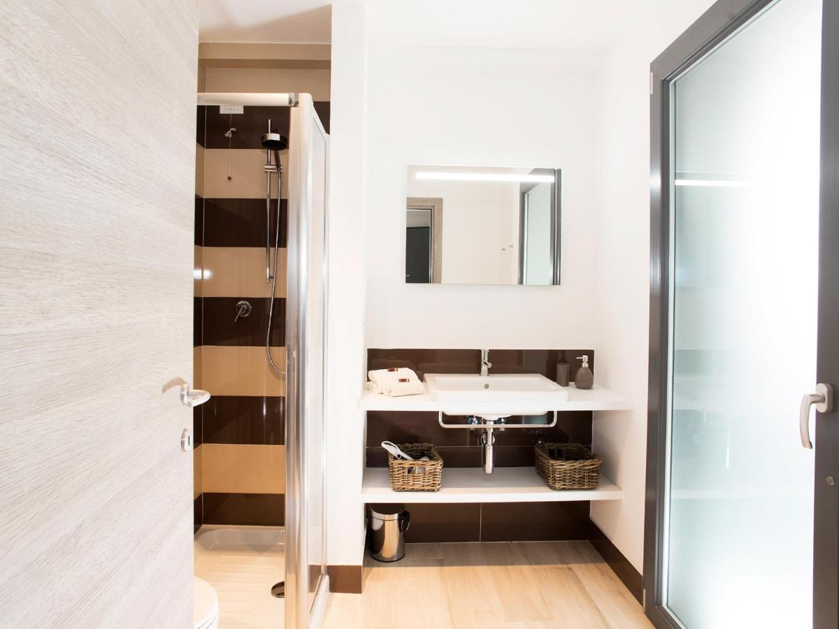 Skytower Apartment
