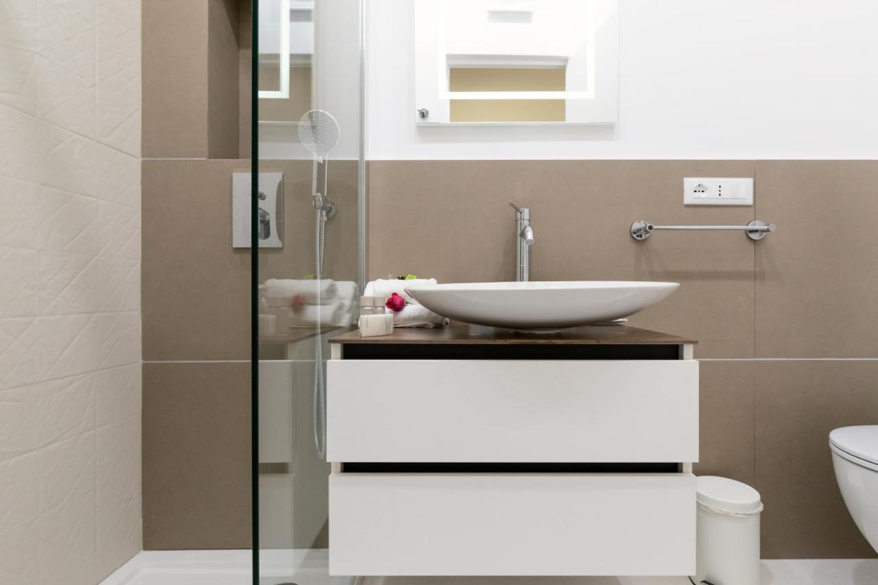 Buzzstays - Stylish Vatican Downtown Apartment Rome