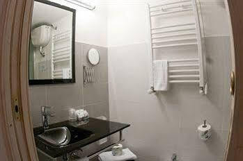 Bed & Breakfast De' Fiori Rome
