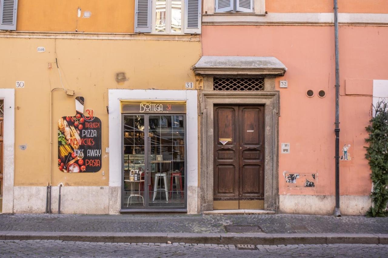 Borgo Pio Passetto Papale * Rome