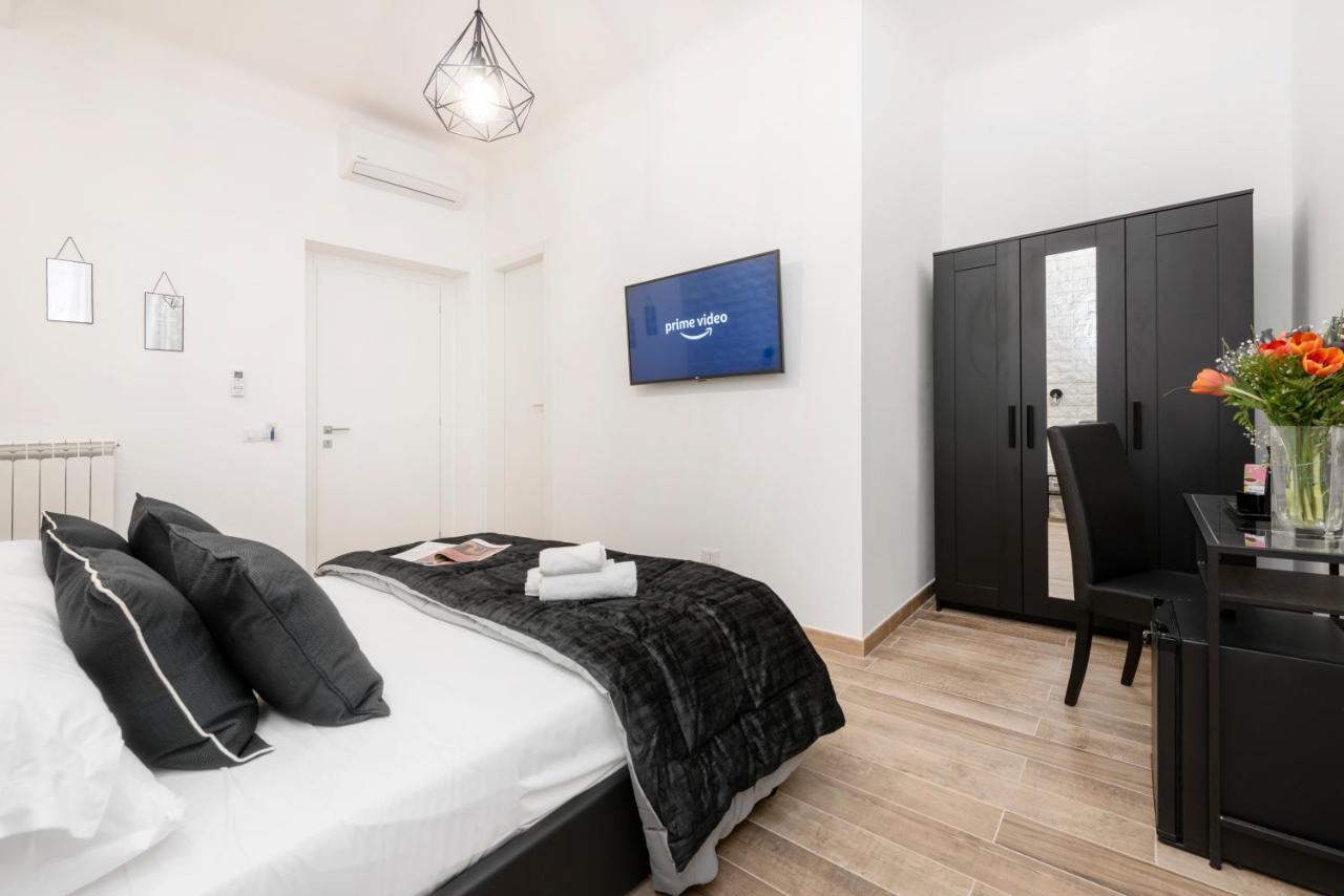 Guest house Black Colosseo Rome