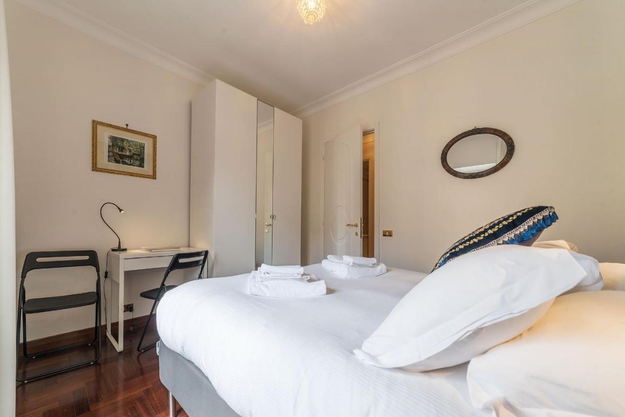 Apartment Quiet And Classic On Two Floors, By Trevi Fountain - Fromhometorome *