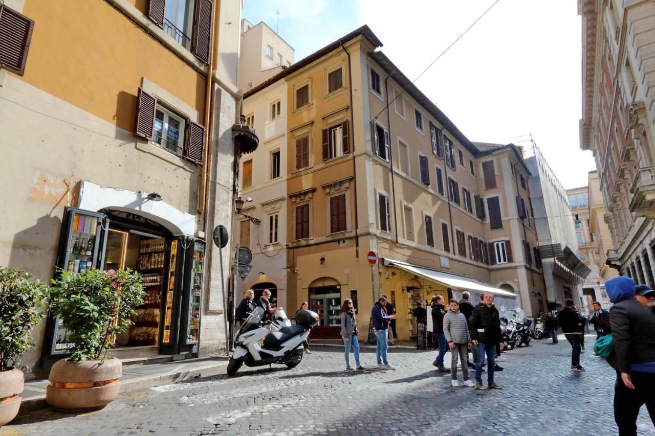 Rent In Trevi Fountain Apartment Rome
