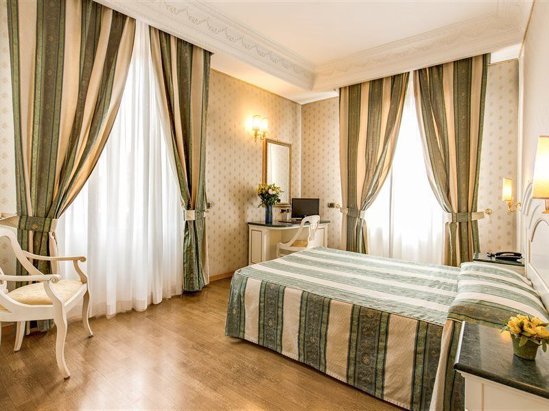Hotel La Lumiere Di Piazza Di Spagna Roma