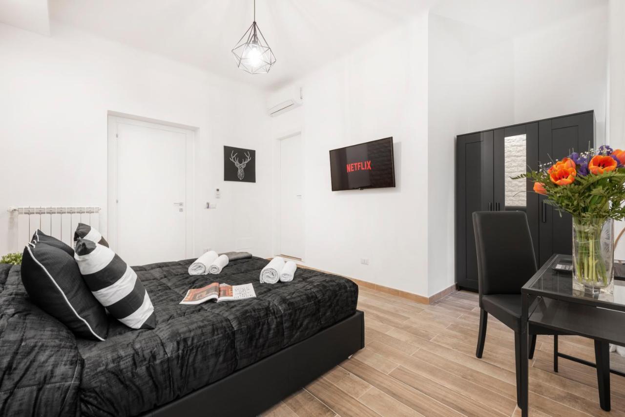 Guest house Black Colosseo *