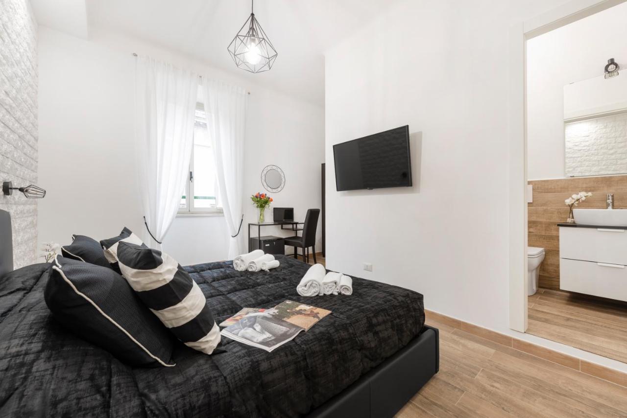 Black Colosseo Guest house