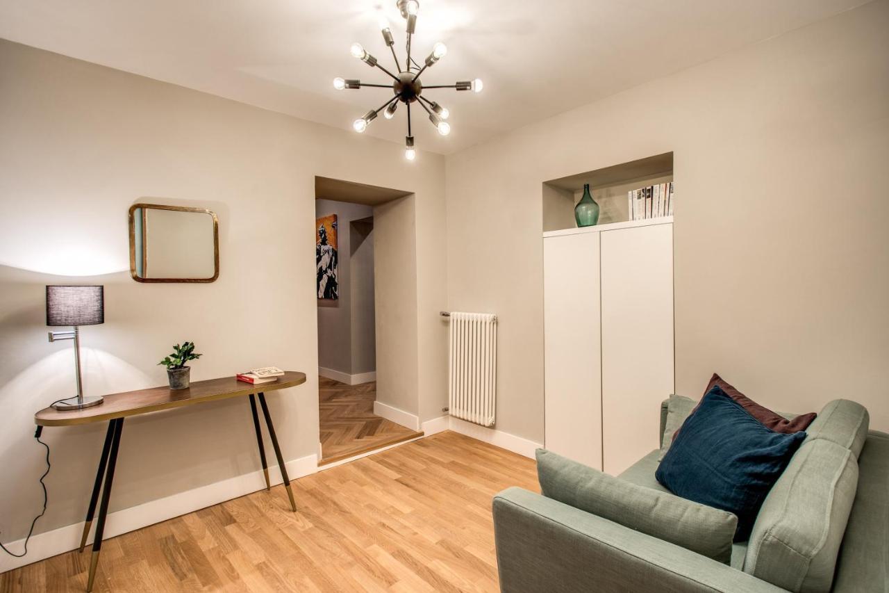 Trevi Fountain Superior 3 Bdr Apartment Rome