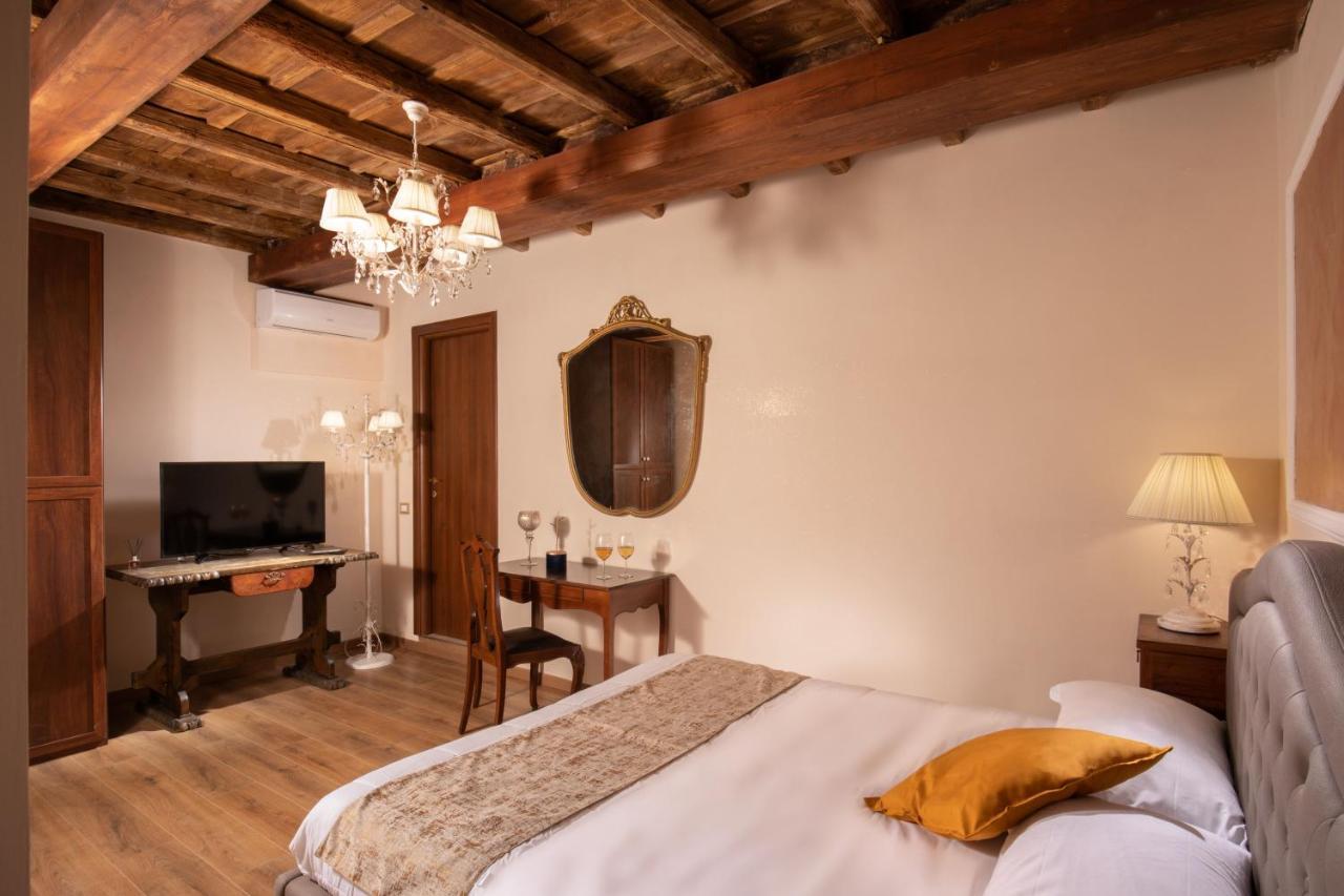 Residenza Nobile Laurina Guest house Rome
