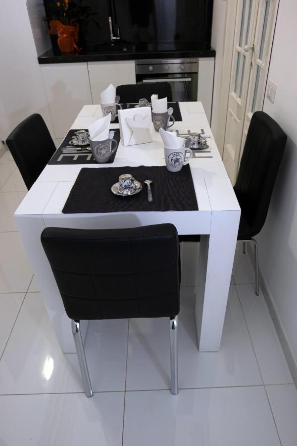 Castel Nepi Near Colosseo Guest house