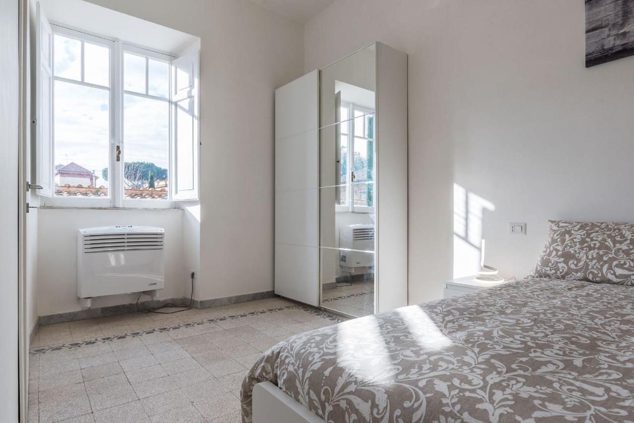 Colosseo & Colle Oppio Cozy Apartment *