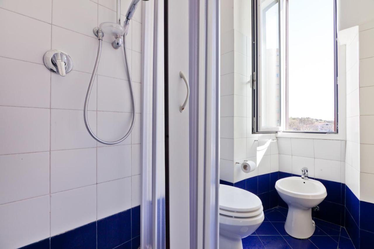 Porta Portese Colorful Flat Apartment