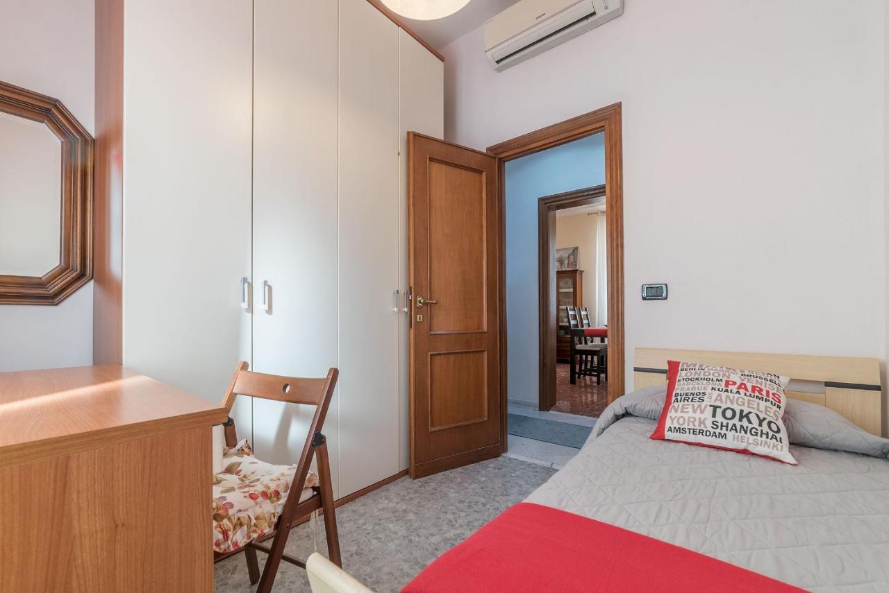 Stazione Termini & Castro Pretorio Flat Apartment Rome